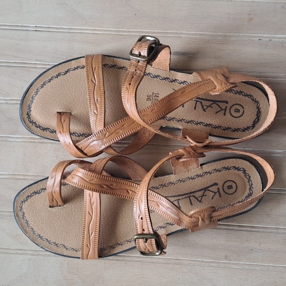 KALLI Embossed Leather Straps Toe Loop Strappy Sandals MADE IN BRAZIL Boho - Picture 1 of 11